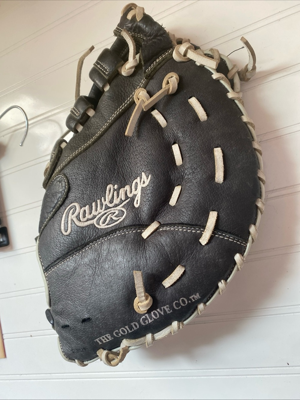 Rawlings Black and White Leather Baseball Glove - Picture 5 of 8